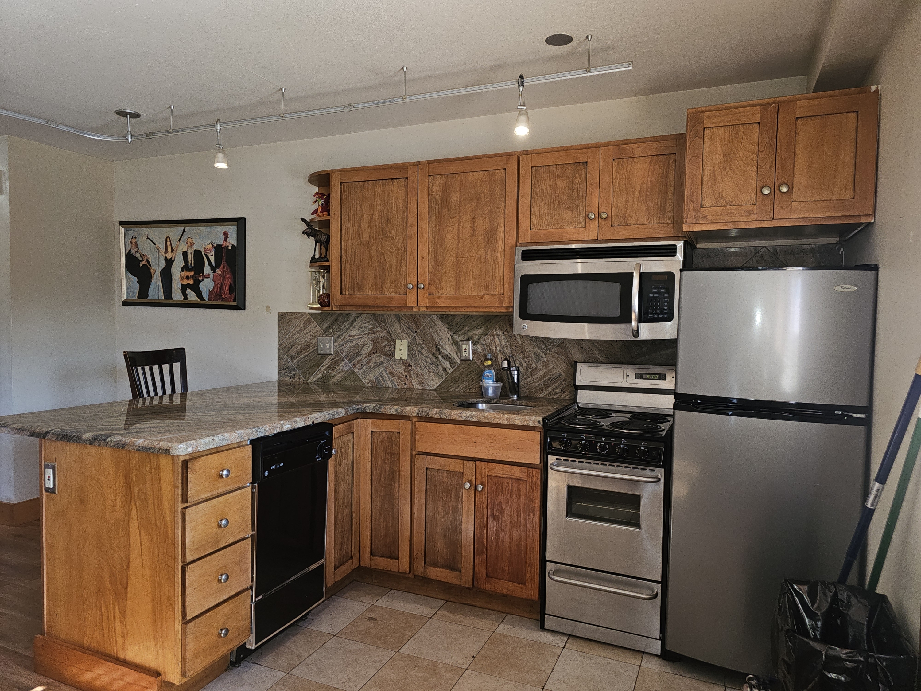 130 E Kelly #13